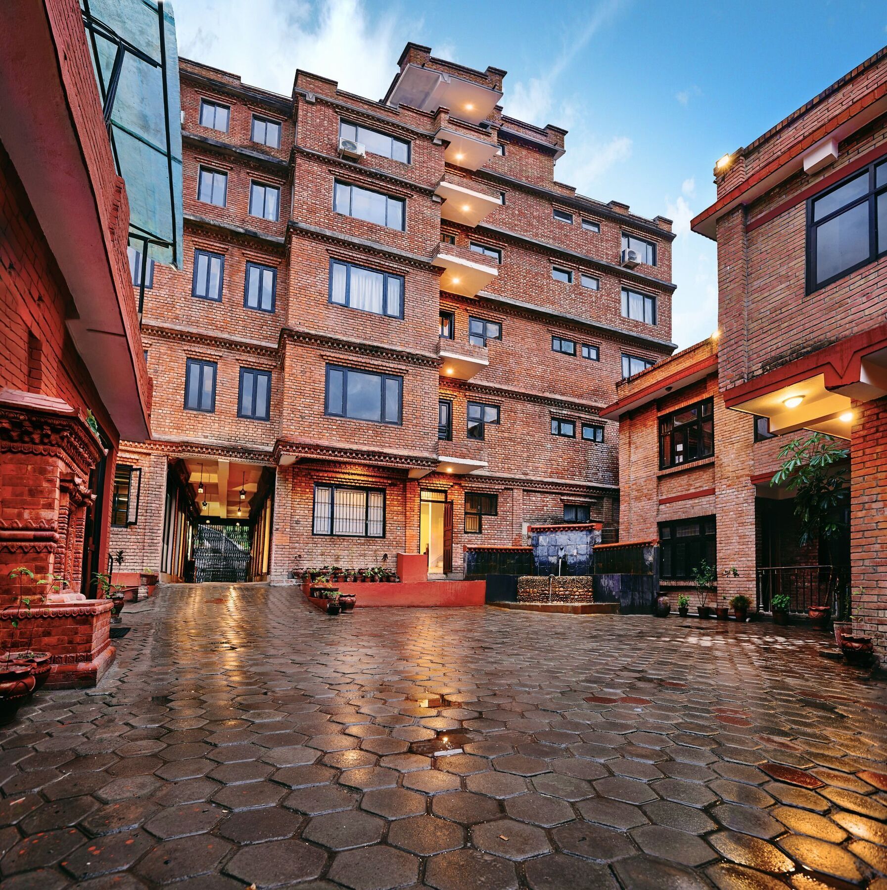 Golden Temple Inn Kathmandu Bagian luar foto