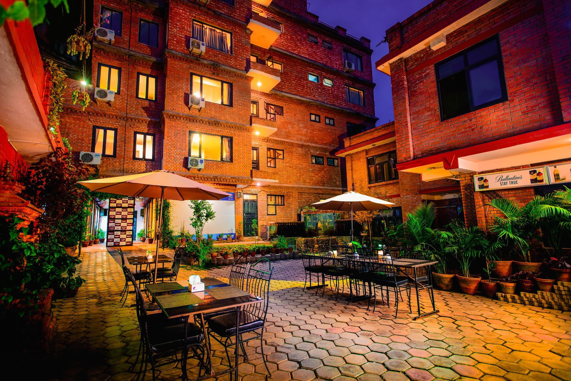 Golden Temple Inn Kathmandu Bagian luar foto
